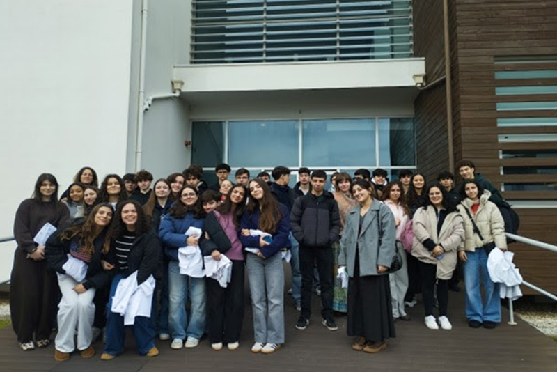 Alunos da Escola Secundária da Sertã exploram a inovação e a ciência no Centro SERQ