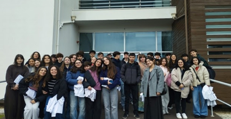 Alunos da Escola Secundária da Sertã exploram a inovação e a ciência no Centro SERQ