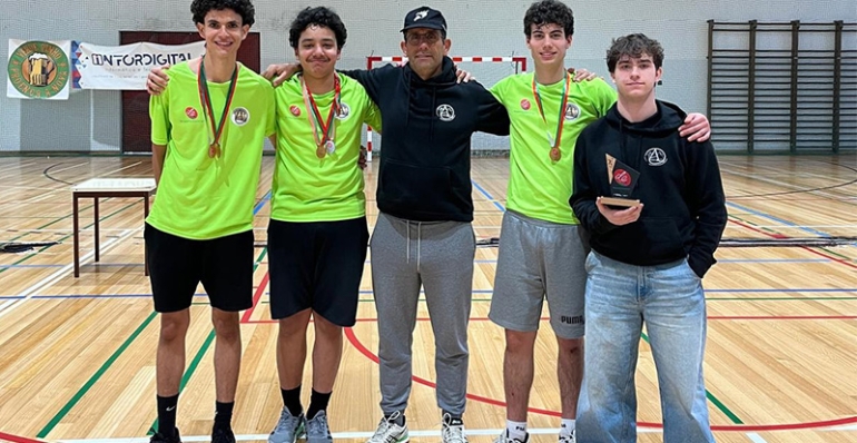 Badminton do AESertã em destaque no Campeonato Distrital