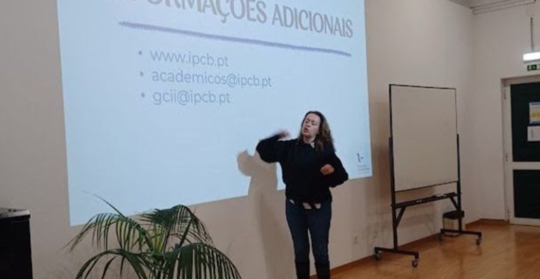 Entre escolhas e oportunidades: olhar o futuro no Ensino Superior e no mundo do trabalho
