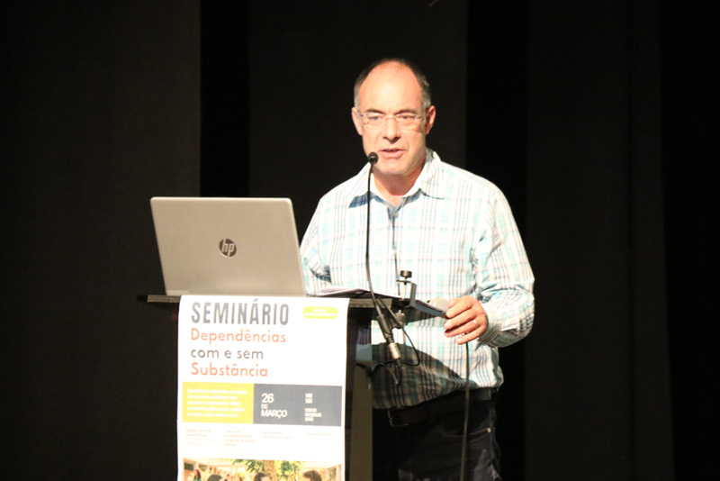 Seminário sensibiliza alunos do 11.º ano para riscos das dependências e comportamentos na Casa da Cultura da Sertã